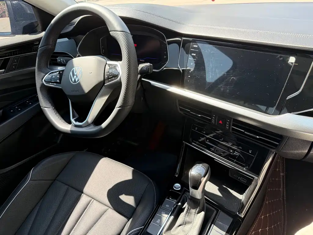 Passat 2024 380TSI Deluxe Edition купить на сайте DeffCars