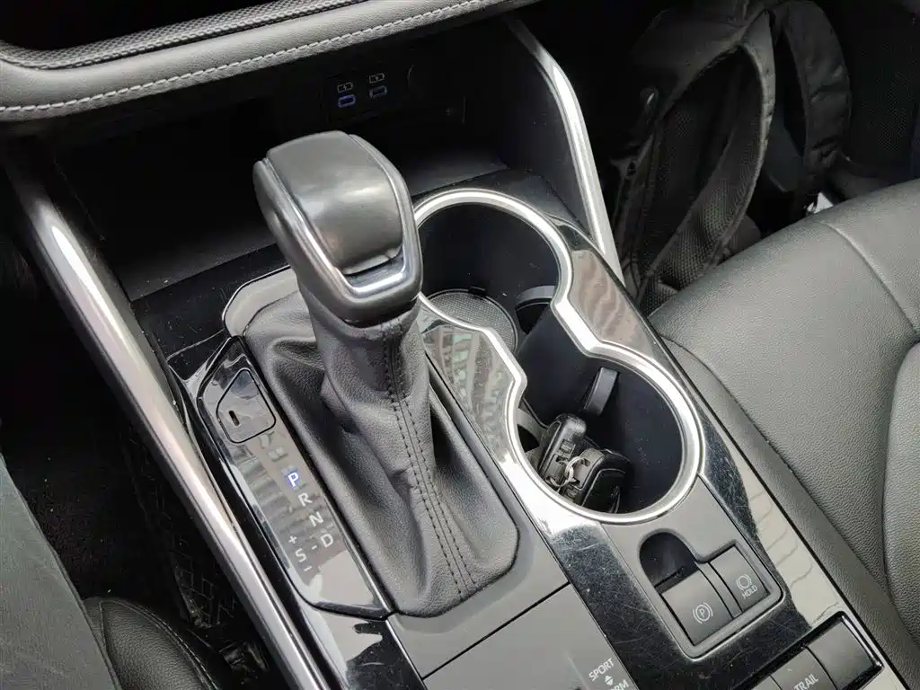 Highlander 2022 dual engine 2.5L four-wheel drive luxury version 7 seats купить на сайте DeffCars