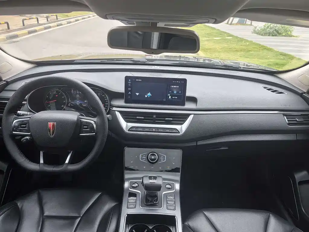 Hongqi H5 2020 1.8T Automatic Intelligent Connected Flag Rhyme Edition купить на сайте DeffCars