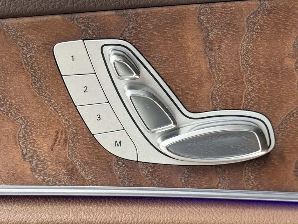 Mercedes-Benz E-Class 2020 Facelift E 300 L Special Edition купить на сайте DeffCars
