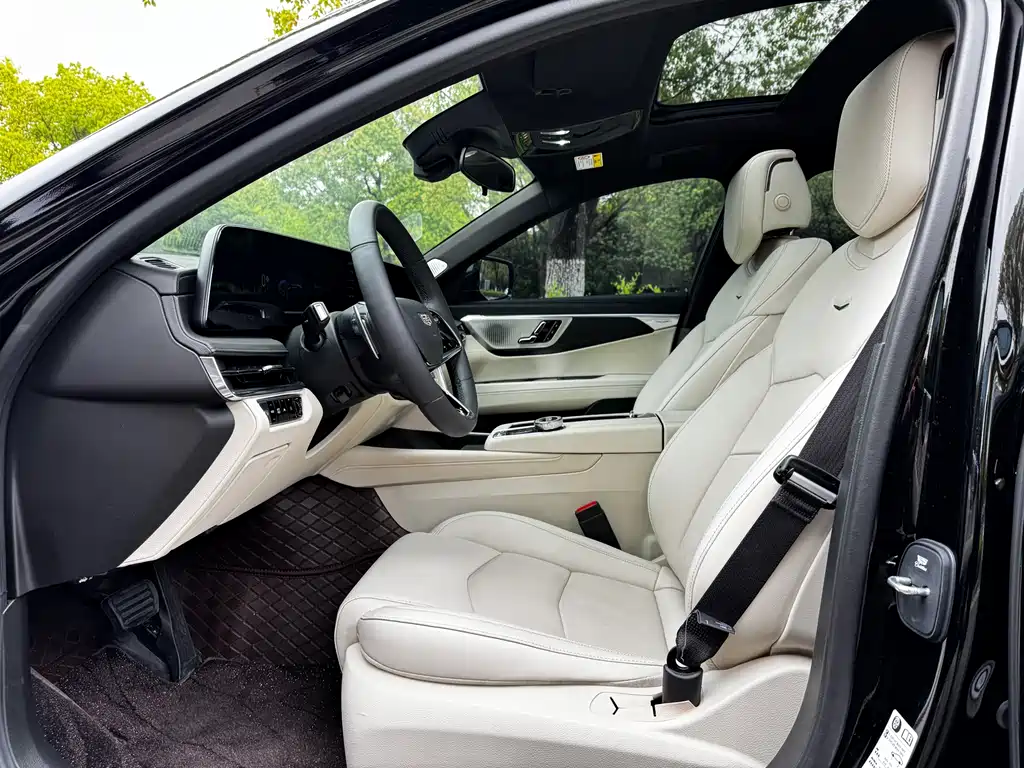 Cadillac CT6 2023 28T luxury model купить на сайте DeffCars
