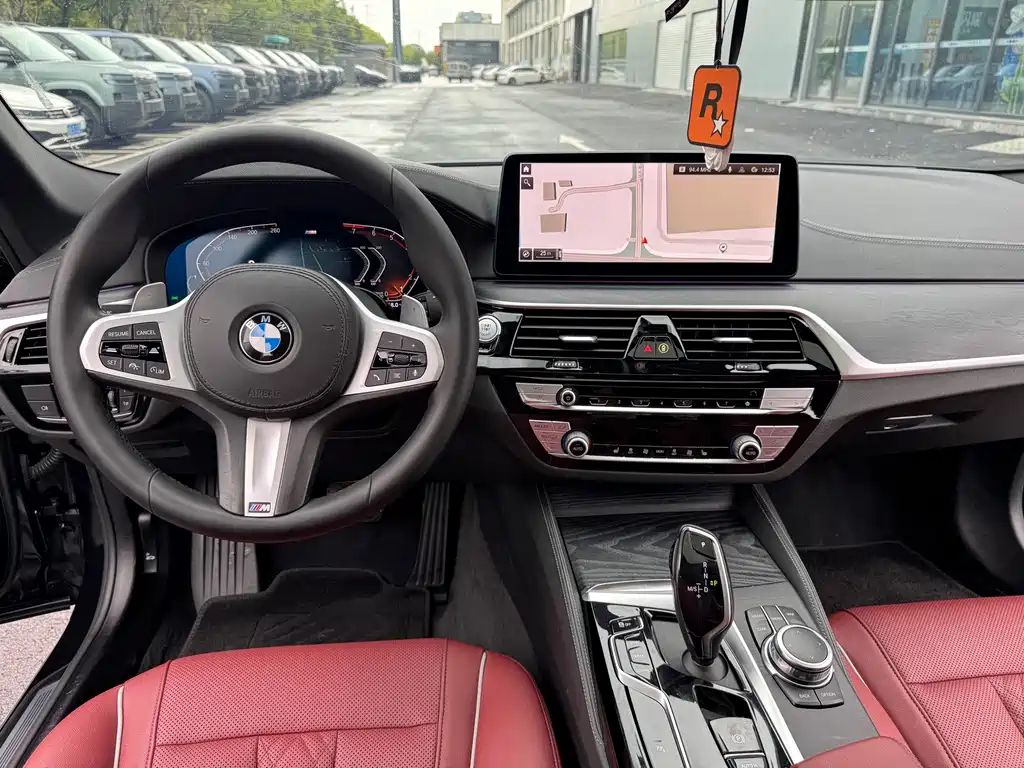 BMW 5 Series 2021 530Li Leading M Sports Package купить на сайте DeffCars