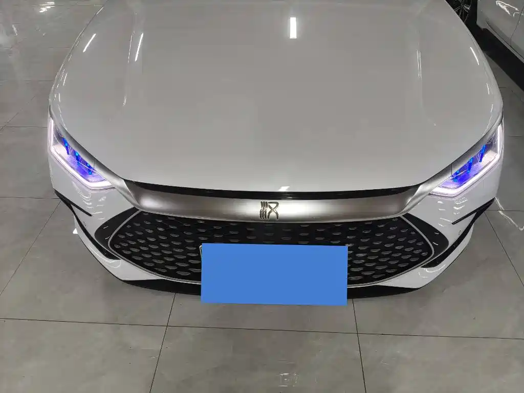 Han 2022 DM-i 121KM Exclusive Model купить на сайте DeffCars