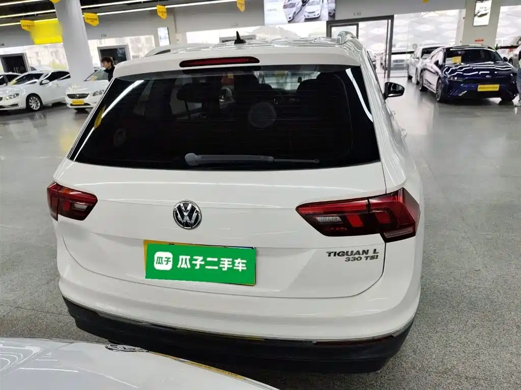Tiguan L 2017 330TSI automatic two-wheel drive comfort version купить на сайте DeffCars