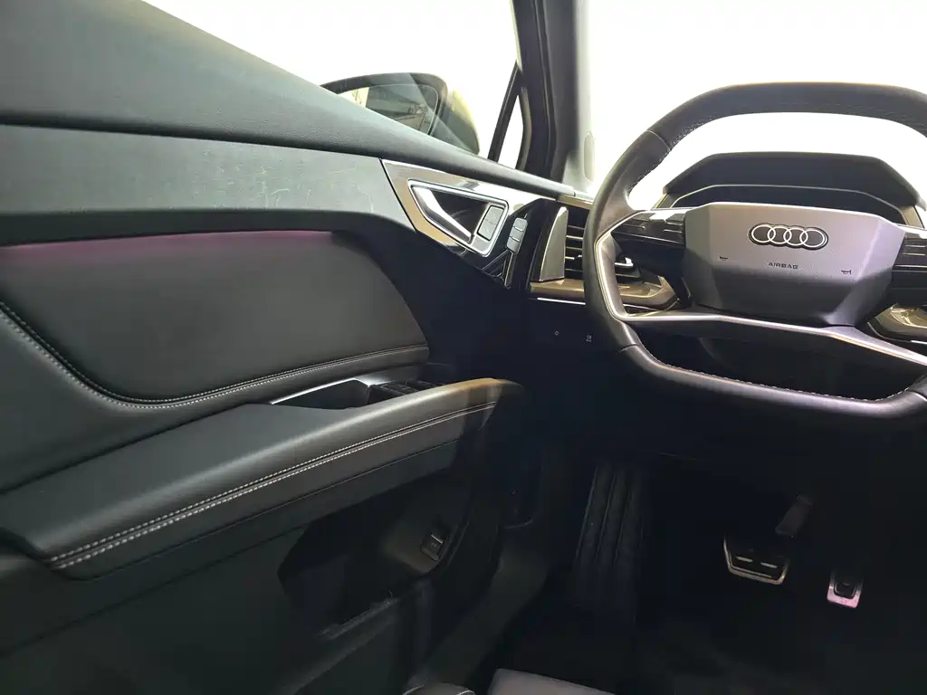 Audi Q4 e-tron 2024 40 e-tron Creative Edition купить на сайте DeffCars