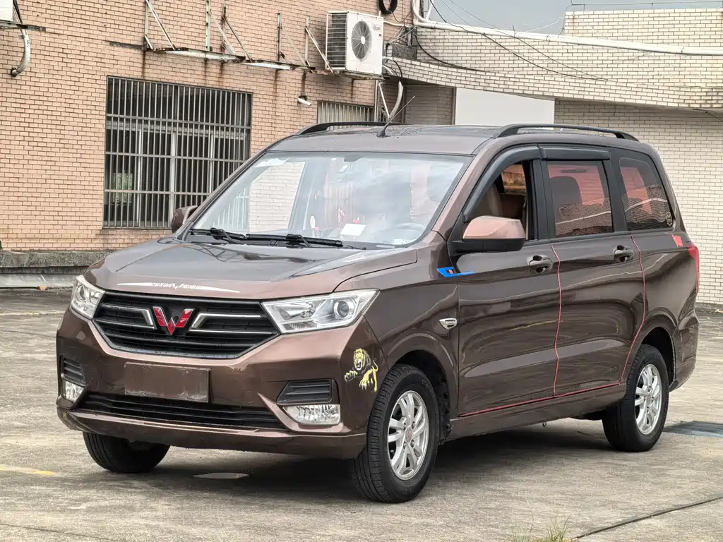 Wuling Hongguang 2018 1.5L S Comfort L2B купить на сайте DeffCars