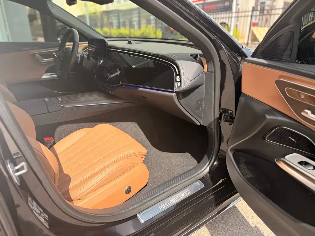 Mercedes-Benz E-Class New Energy 2024 E 350 e L plug-in hybrid sedan купить на сайте DeffCars