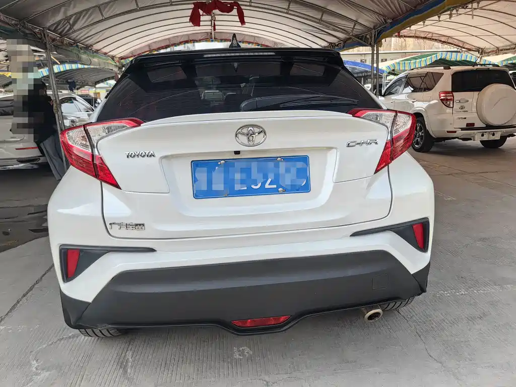 Toyota C-HR 2021 2.0L Luxury Edition купить на сайте DeffCars