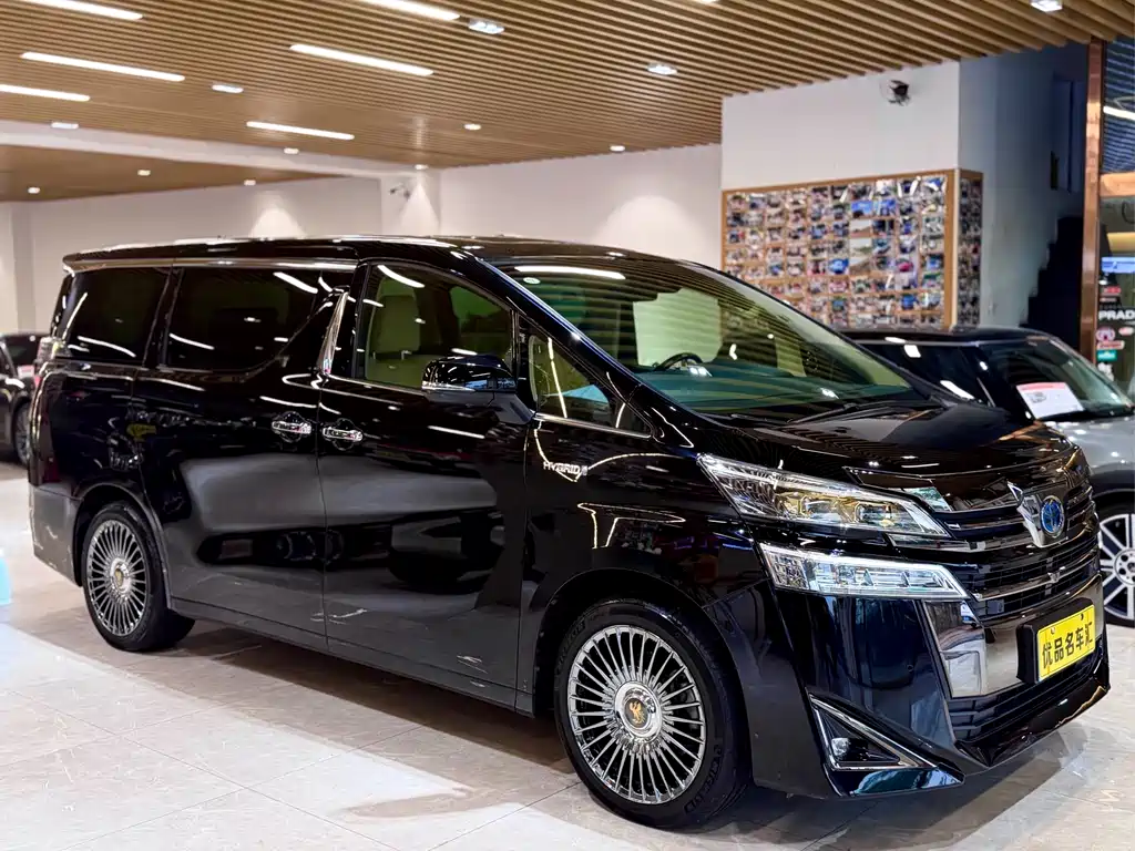 Wilfa 2021 Crown Dual Engine 2.5L HV Premium Edition купить на сайте DeffCars