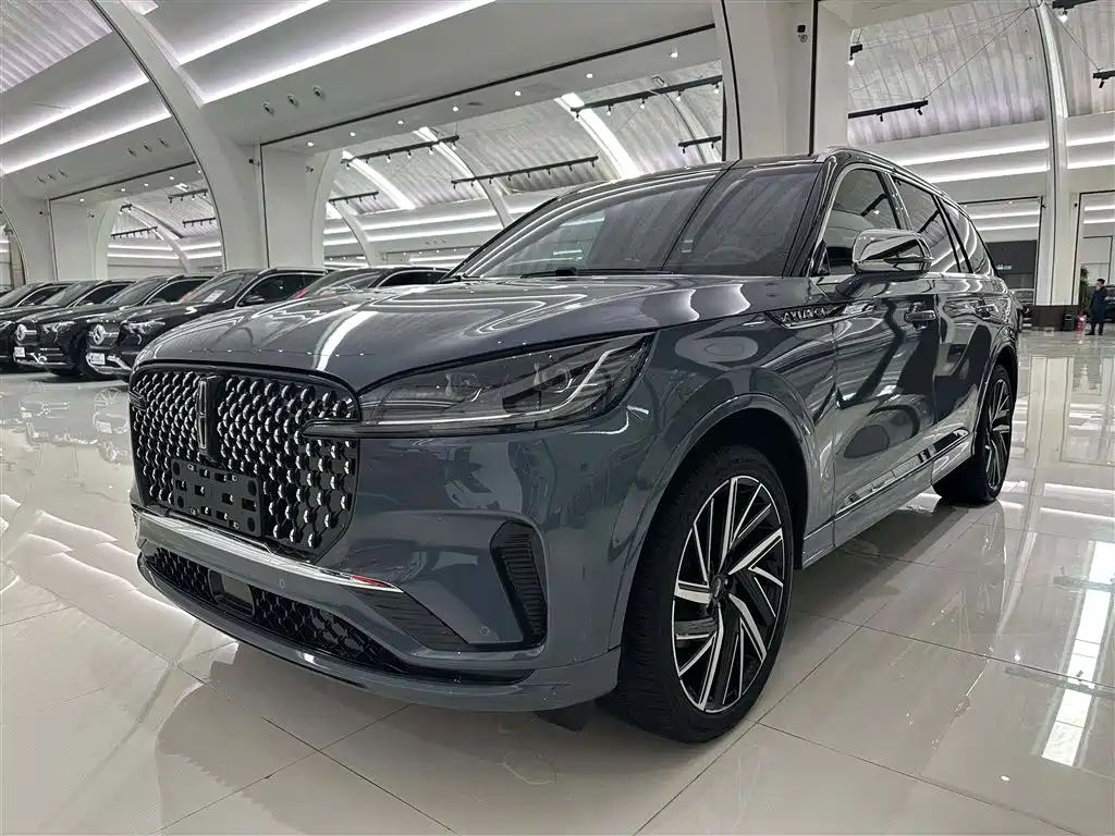 Aviator 2024 3.0T V6 four-wheel drive Presidential Edition six seats купить на сайте DeffCars