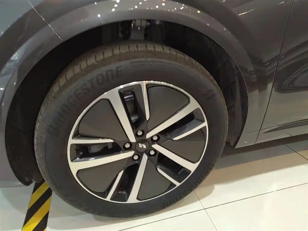 Ideal L6 2024 Pro купить на сайте DeffCars