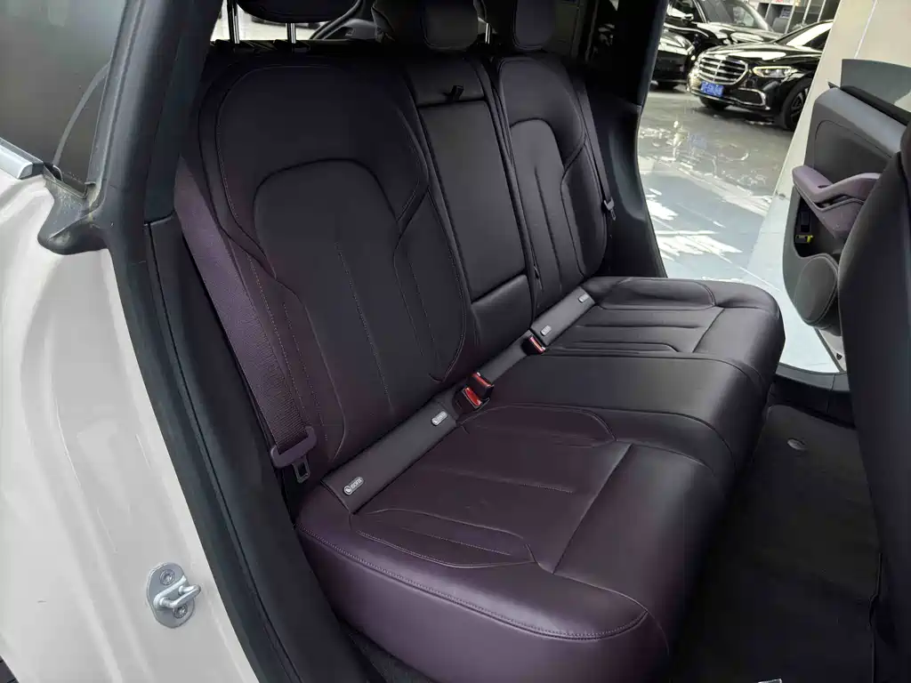 NIO ET5T 2024 model 75kWh Touring купить на сайте DeffCars