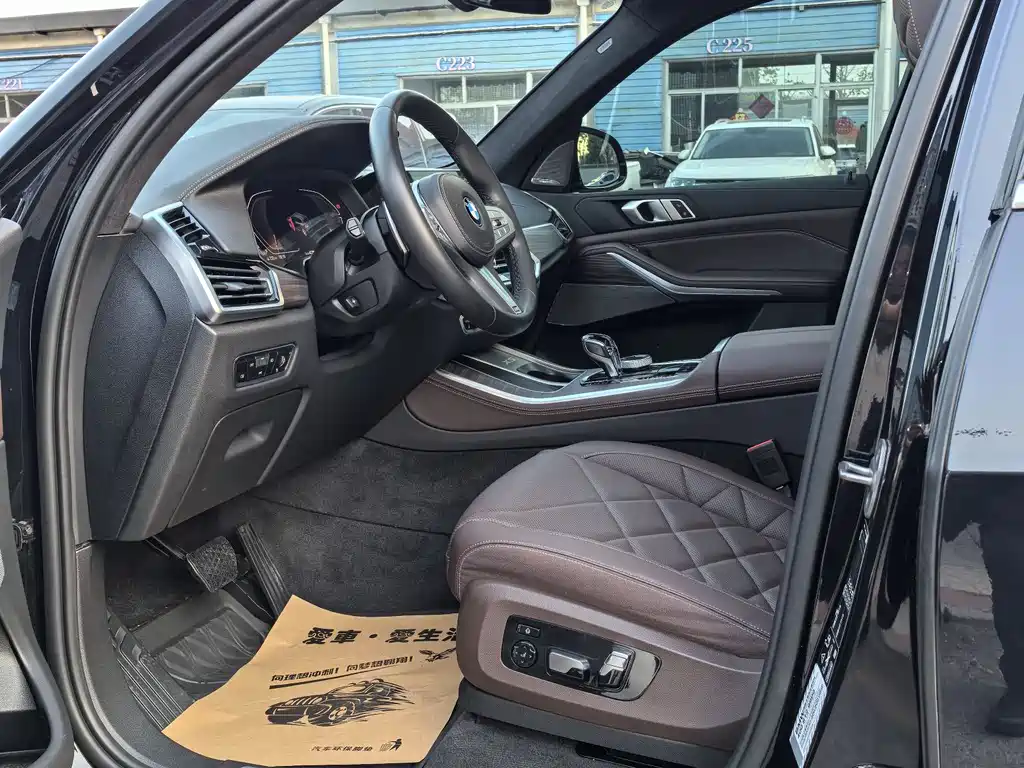 BMW X5 2022 facelift xDrive 40Li M sports package купить на сайте DeffCars