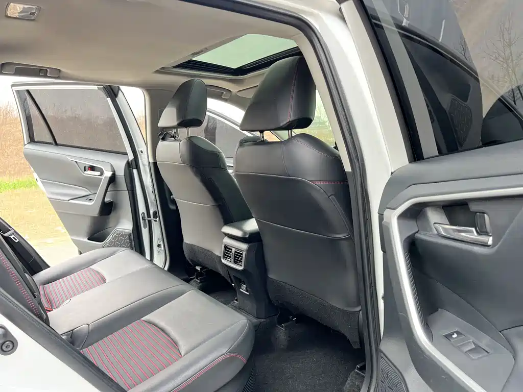 RAV4 Rongfang Dual Engine E+ 2021 2.5L 2WD Elite Pro купить на сайте DeffCars