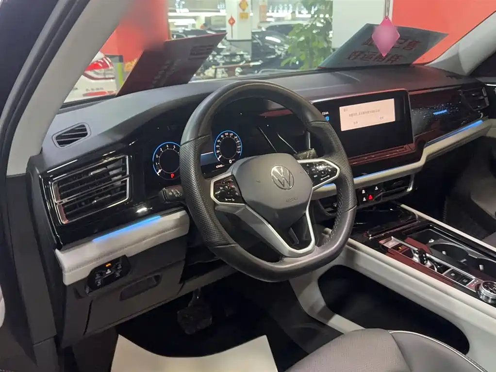 Touron 2022 380TSI four-wheel drive luxury version купить на сайте DeffCars