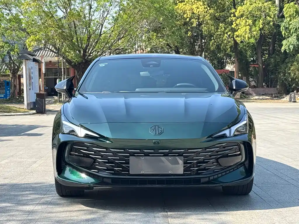MG7 2023 2.0T Automatic Beauty Hunting Luxury Edition купить на сайте DeffCars