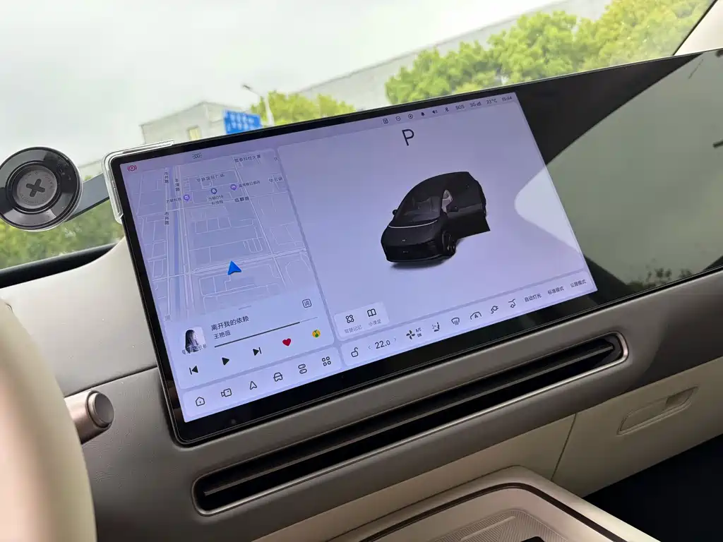 Ideal i8 2025 Standard Edition купить на сайте DeffCars
