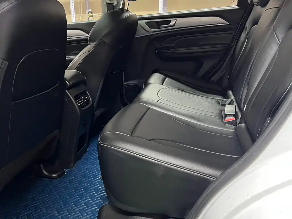 Haval M6 2021 PLUS 1.5T DCT luxury smart connected model купить на сайте DeffCars