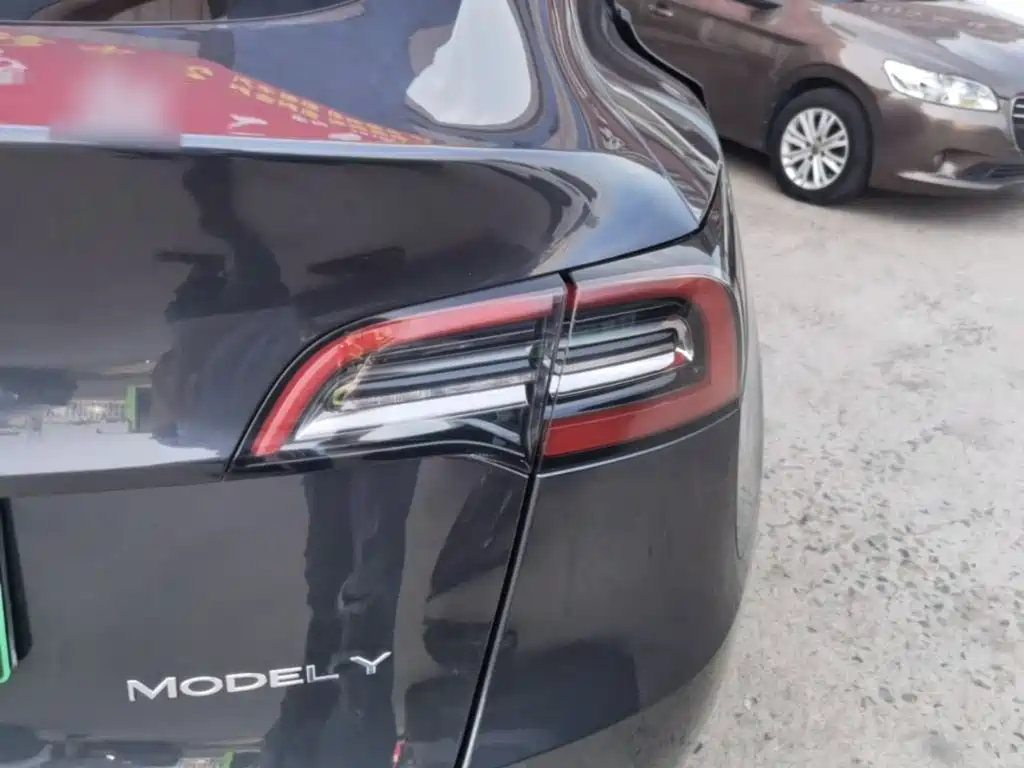 Model Y 2024 rear-wheel drive version купить на сайте DeffCars