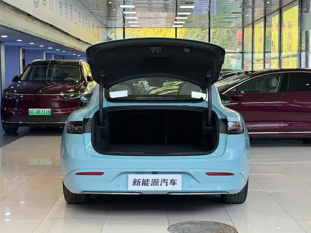 Zhijie S7 2025 model 705km Max купить на сайте DeffCars