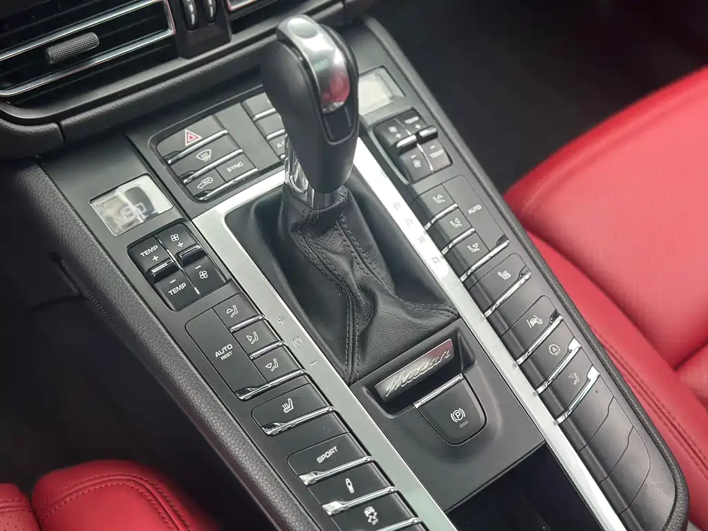 Macan 2020 Macan 2.0T купить на сайте DeffCars
