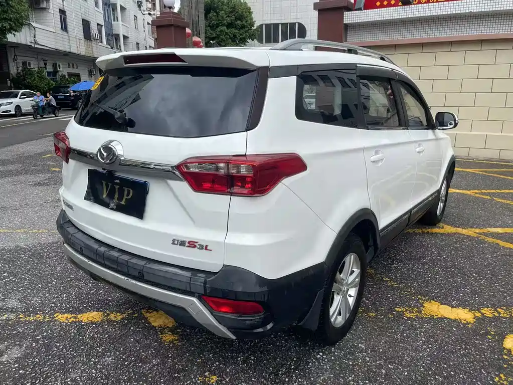 BAIC Huansu S3 2016 S3L 1.5L manual premium model купить на сайте DeffCars