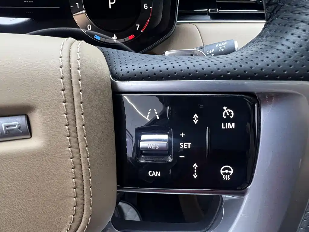 Range Rover 2024 3.0 L6 360PS Grand Edition купить на сайте DeffCars