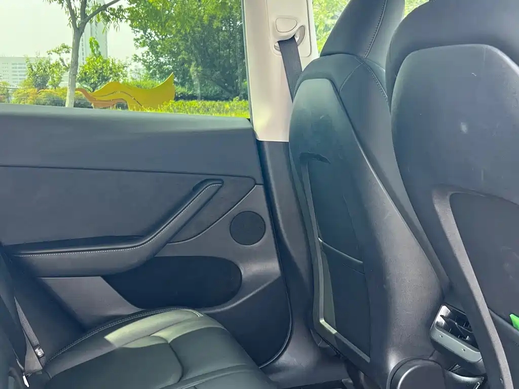Model Y 2022 rear-wheel drive version купить на сайте DeffCars