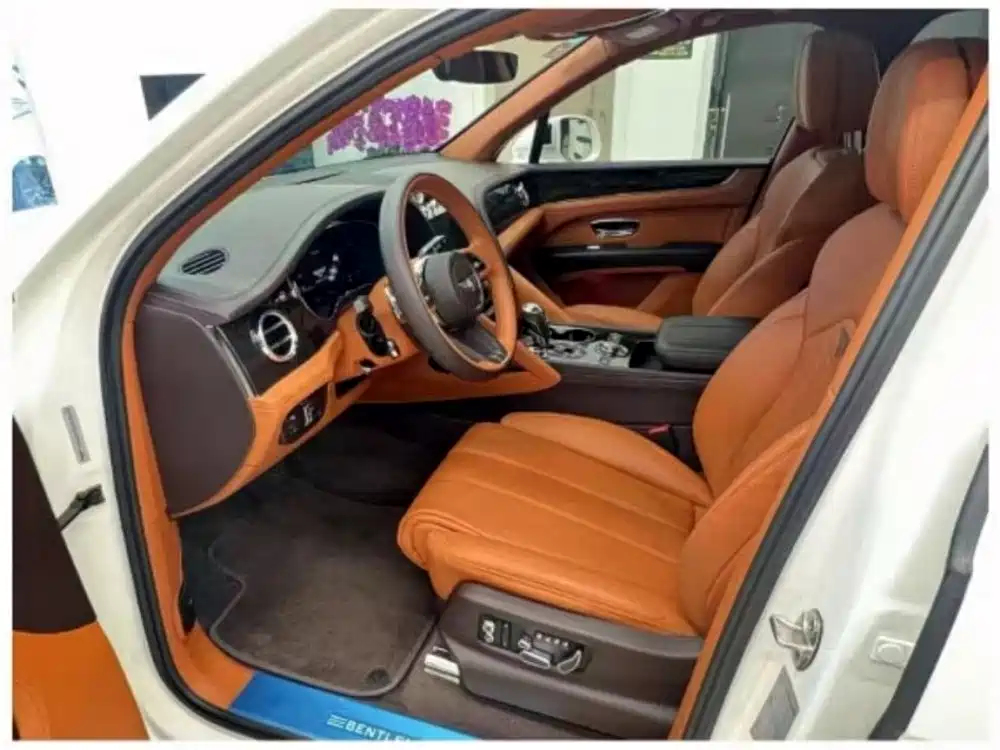 Bentayga 2021 4.0T V8 купить на сайте DeffCars