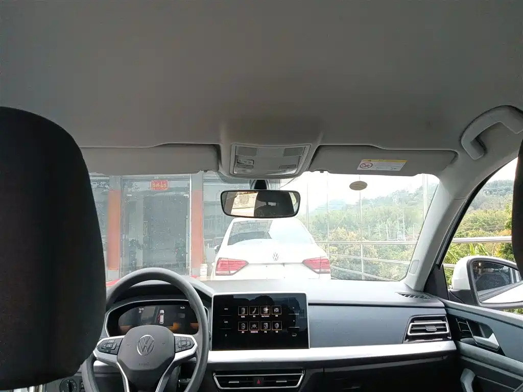 Lavida 2023 1.5L automatic Deyi version купить на сайте DeffCars