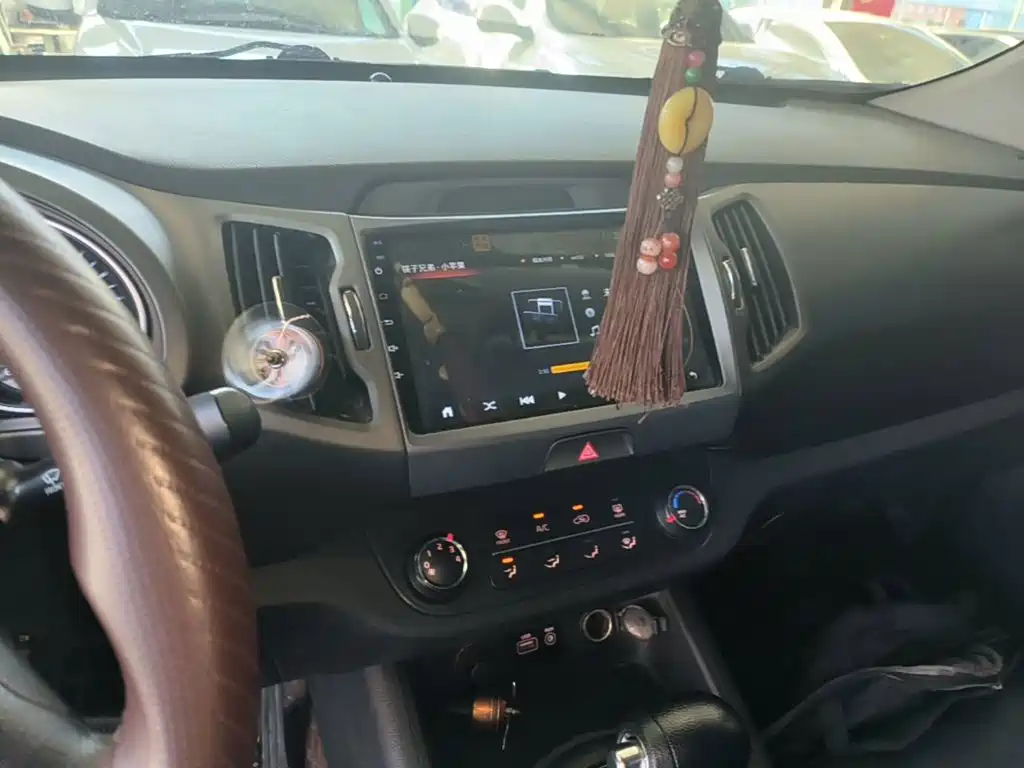 Zhipao 2016 2.0L automatic two-wheel drive version GL купить на сайте DeffCars