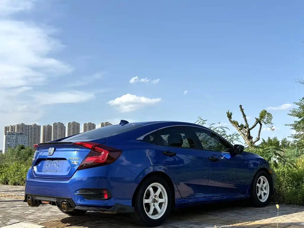 Civic 2019 220TURBO CVT Dynamic Edition National V купить на сайте DeffCars
