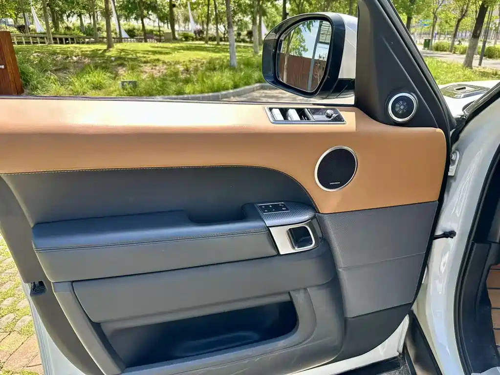 Range Rover Sport 2020 3.0 L6 HSE DYNAMIC купить на сайте DeffCars
