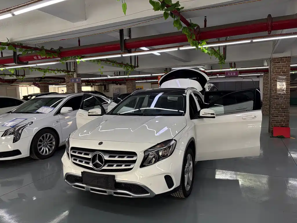 Mercedes-Benz GLA 2018 GLA 200 Fashion Model купить на сайте DeffCars
