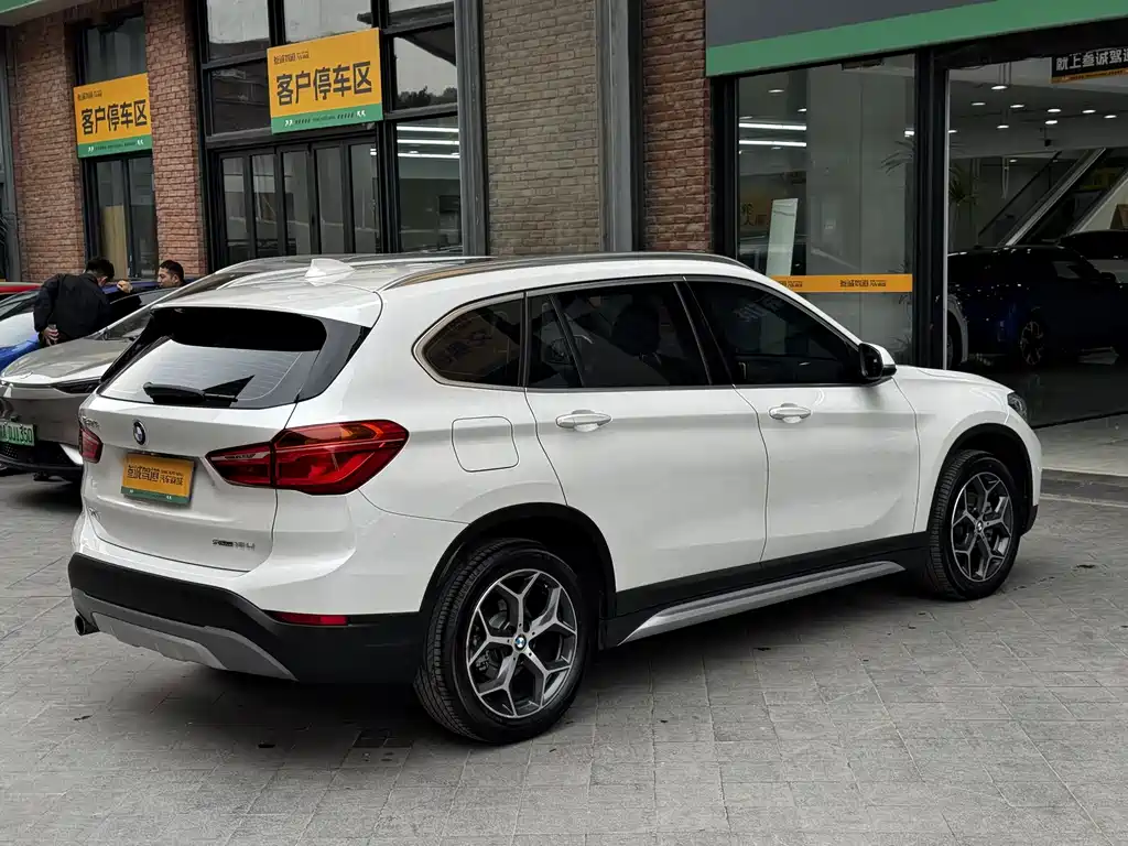 BMW X1 2018 sDrive18Li Exclusive Model купить на сайте DeffCars