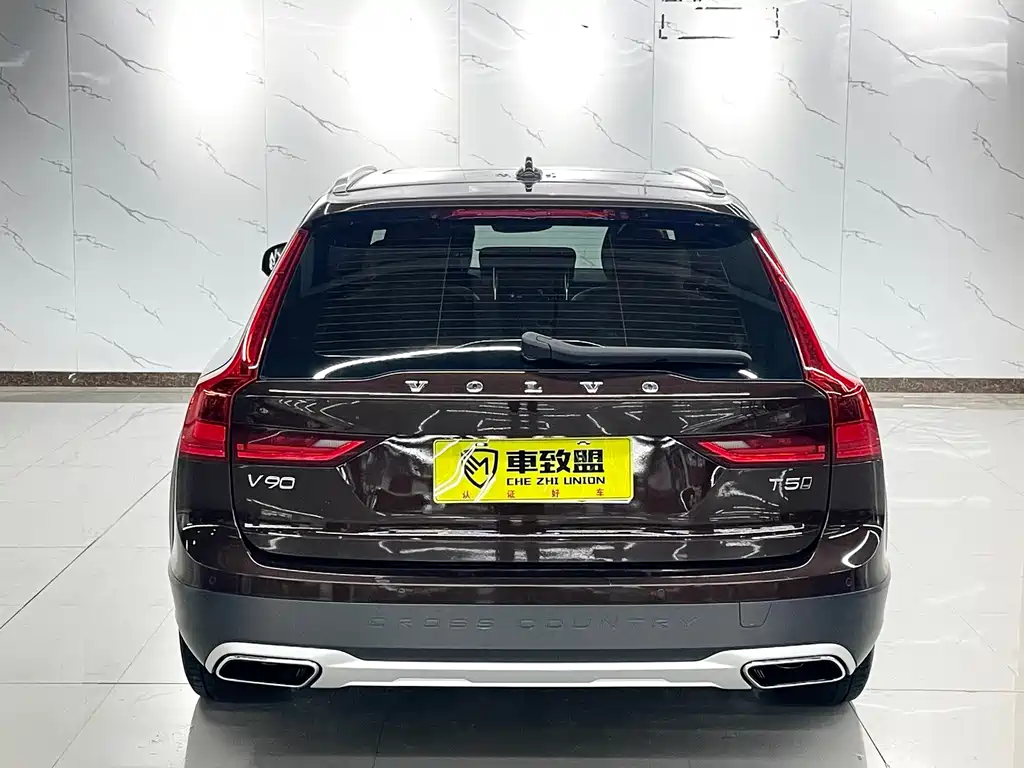 Volvo V90 2019 Cross Country T5 AWD Zhiyuan Edition National V купить на сайте DeffCars