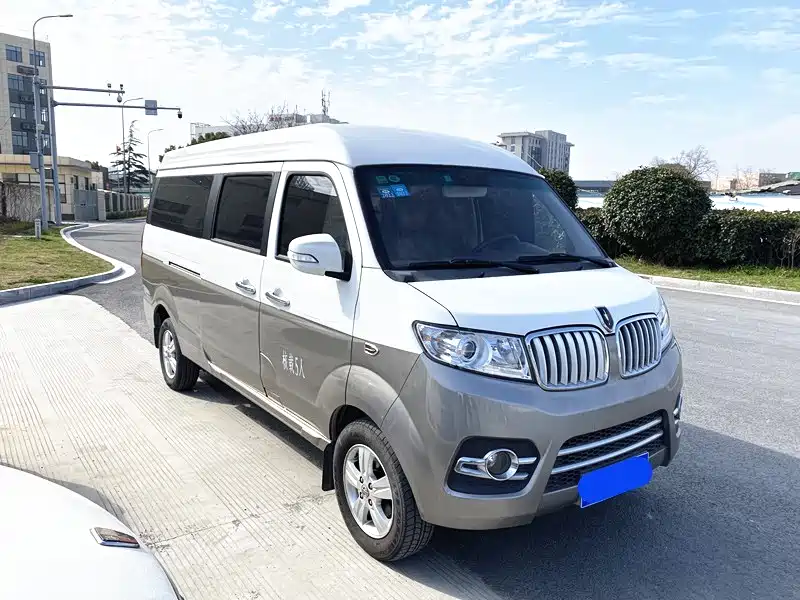 New Hiace X30L 2019 1.5L Fortune Edition National VI SWC15M купить на сайте DeffCars