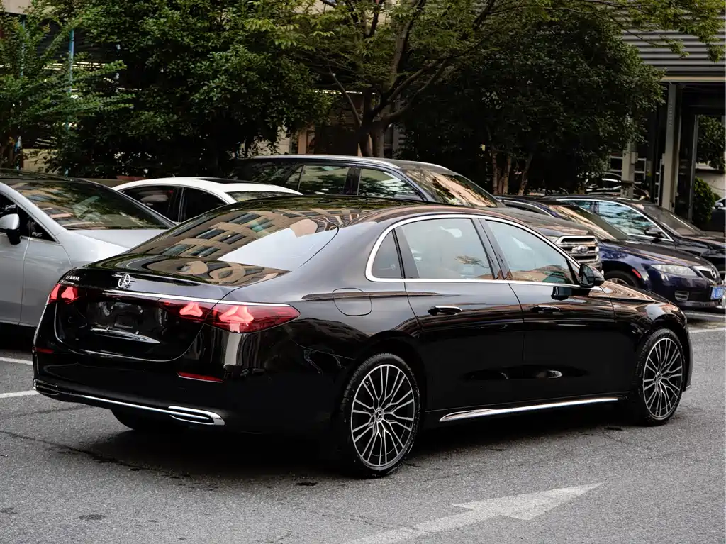 Mercedes-Benz E-Class 2026 E 300 L Premium Model купить на сайте DeffCars