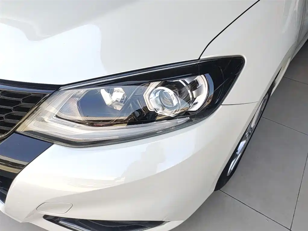 Tiida 2021 1.6L CVT Smart Travel Edition купить на сайте DeffCars