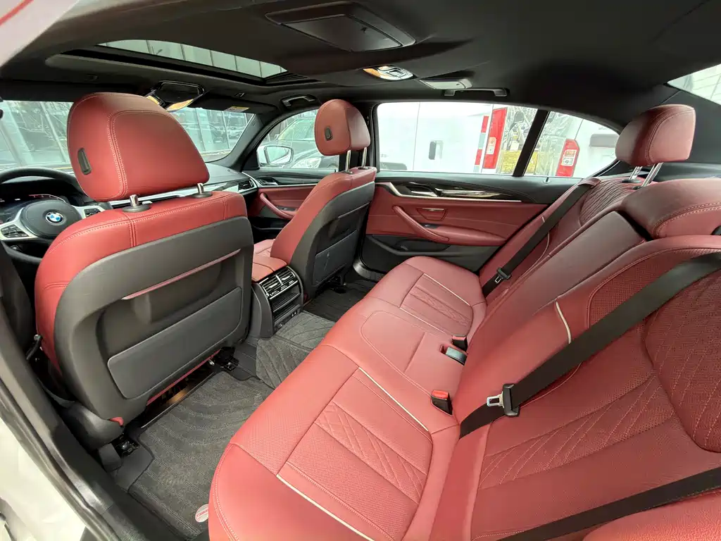 BMW 5 Series 2022 525Li M Sports Package купить на сайте DeffCars