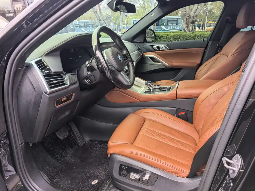 BMW X6 2022 facelift second xDrive40i exclusive M sports package купить на сайте DeffCars
