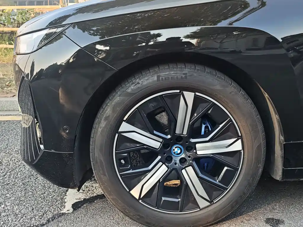 BMW iX 2023 xDrive50 купить на сайте DeffCars