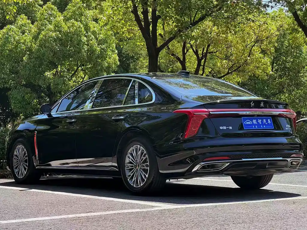 Hongqi H5 2024 1.5T HEV Zhilian Qiyun Edition купить на сайте DeffCars