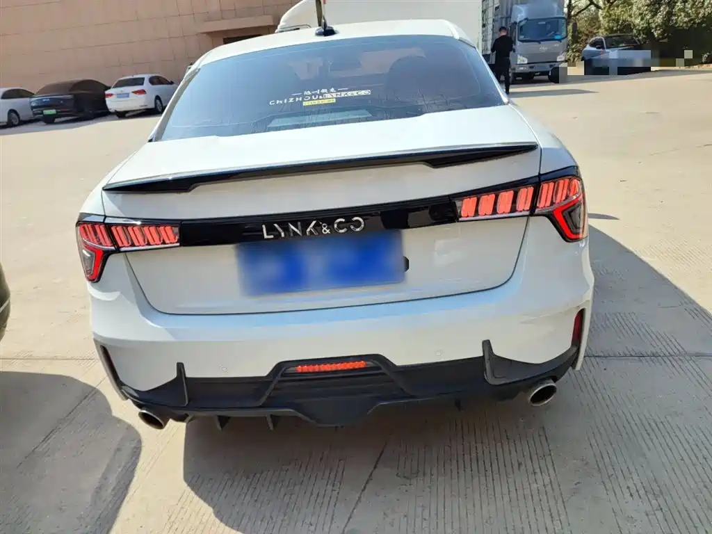 Lynk & Co 03 2019 1.5TD DCT Powerful Edition National VI купить на сайте DeffCars