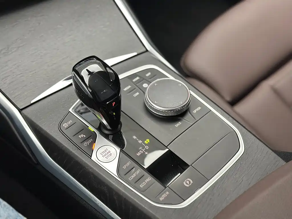 BMW 3 Series 2021 325i M Sports Package купить на сайте DeffCars