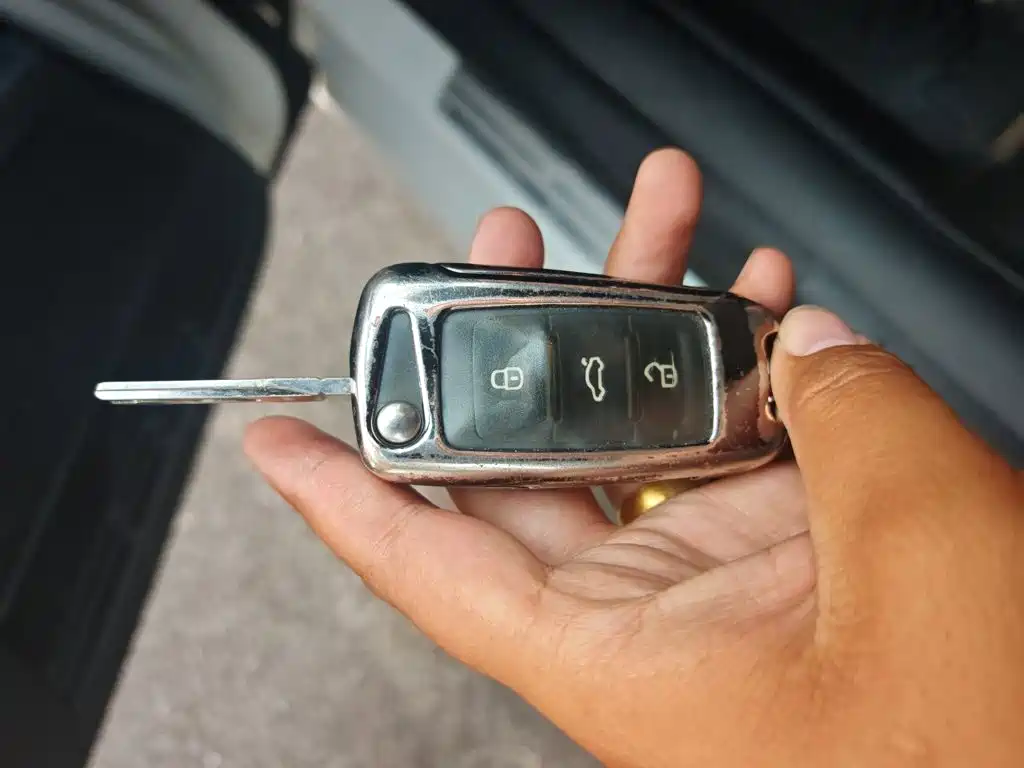 Lavida 2015 1.6L automatic comfort version купить на сайте DeffCars