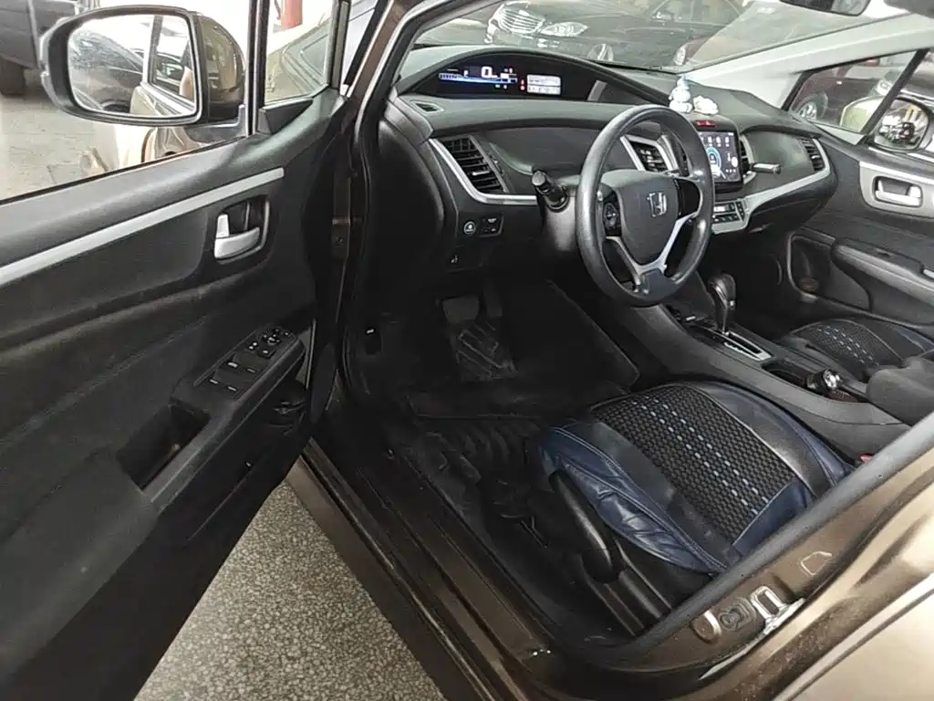 Jade 2017 1.8L automatic classic version 5 seats купить на сайте DeffCars