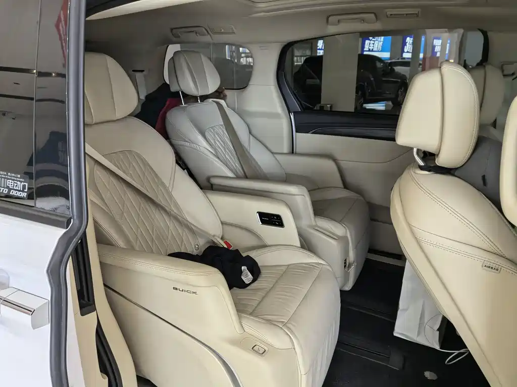 Buick GL8 2023 ES Lu Zun luxury model купить на сайте DeffCars