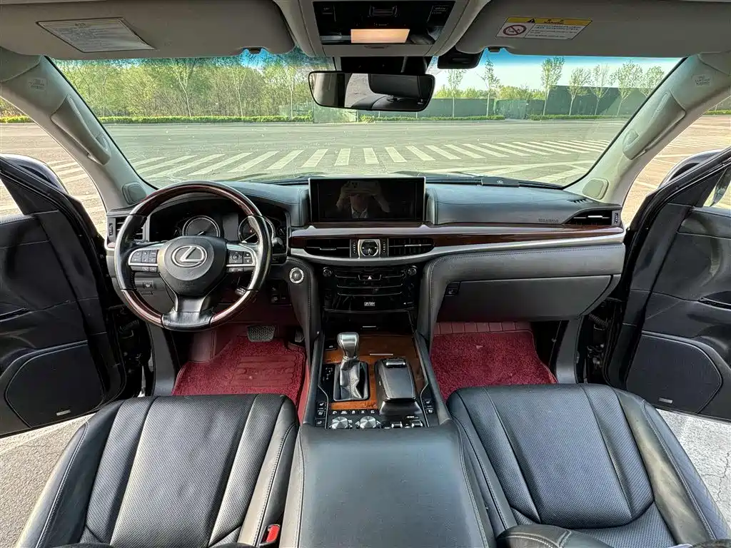 Lexus LX 2017 570 Premium Luxury Edition купить на сайте DeffCars