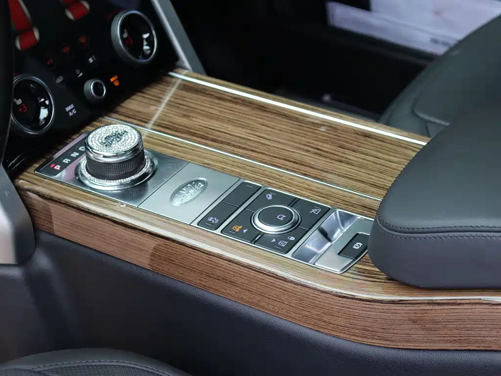Range Rover 2018 3.0 SC V6 Vogue Extended Edition купить на сайте DeffCars